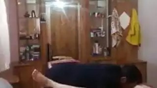 رجل سوري وفتاة مراهقة في فعل إباحي صريح