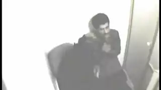 فتاة محجبة تركب قضيبًا صلبًا في لقاء عمل شهي