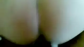 نيك قاسي وعصر تلك الأثداء البيضاء الضخمة