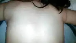 مدام طيزها كبيرة تتناك في خرم طيزها