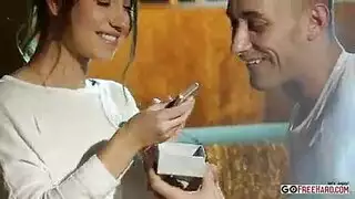 مص حلمات تحرش