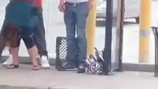 جنس عام خام: أمريكي يهيمن في المحطة