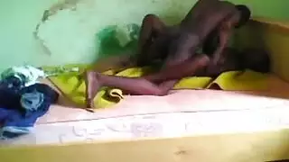 شاب أفريقي بزبر هائل ينيك صديقته السوداء