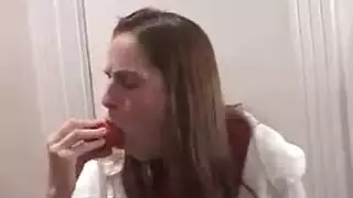 مشهد إباحي مكثف مع عاهرات مثيرة