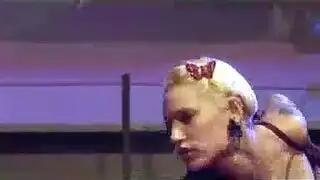 اش فقط اشعر بفتحتي الضيقة الرطبة