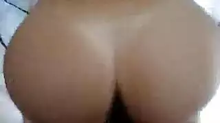 بورن علني جامح مع عاهرة رائعة