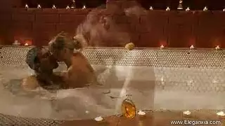بورن عنيف للطبقة الراقية: ضخ ذلك الكس الغني