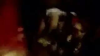 أجساد متعرقة في حالة هياج