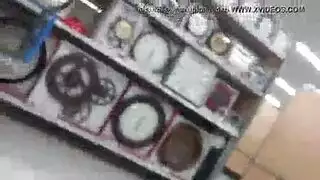 حرارة بدائية: مشاهد إباحية تحت الشمس