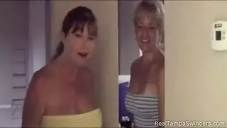 علاقة جنسية جماعية خام في حافلة مدينة