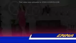 بعد أخذ قضيب صلب، هذه العاهرة الصغيرة تودع مليون دولار