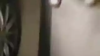 إهانة علنية سادية عربية: الزوجة تعاقب زوجها في الشارع إكس إكس إكس