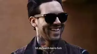 الزوجة الخائنة أليكسا تُمسك بواسطة المعجب في فيلم إكس إكس إكس قاسي