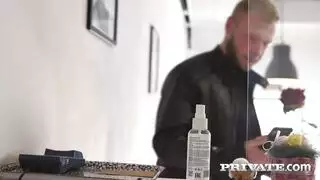 شقيقة غير شرعية 65
