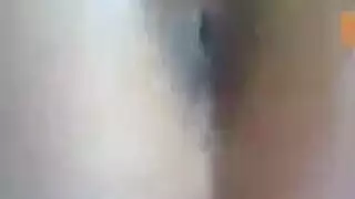 أول مشهد عارية مزيف لها يتحول إلى إباحية صريحة