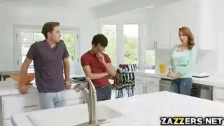 نيك تبادل الرجل ينيك ام الشاب ولكن الشاب ينيك بنت الرجل