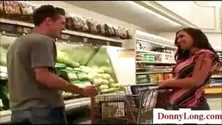 رشّتين ثم يُربط وينكح بعنف