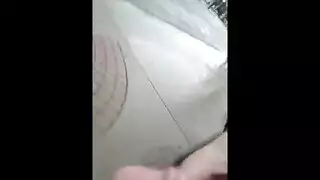 تعري انتصاب علني: استمناء في الحافلة مع فتاة شقراء مبتسمة