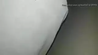 الصديقة المخلصة تركع من أجل قضيبي