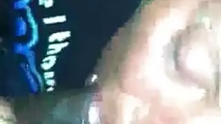 أرنوبة ثلجية مدمنة على القضبان السوداء مهرجان جنسي بلا حدود