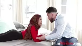 علاقة ثلاثية محرمة: أخوات عربيات وزوجة الأب في لعبة حجاب شهوانية