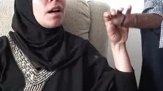 العاهرة المصرية ذات المؤخرة الكبيرة تريد فعلًا إباحيًا أسود