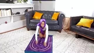 حفلة جنس للمراهقة فانيسا فوكس: بلع عميق ووضعية كلابية
