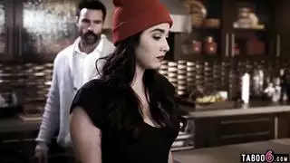 نكاح مجنون بوضعية الكلب مع سمراء مراهقة مثيرة