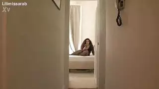 فتيات عربيات جامحات: سحاق ثلاثي مع إنهاء داخلي