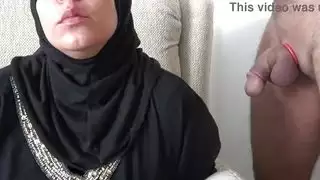 إباحيات الديوث بين الأعراق: الديوث العربي يشاهد فرسان فرنسيين