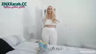 فيديو إكس إكس إكس: فتاة مراهقة ذات فرج ضيق تأخذ قضيبًا محترفًا