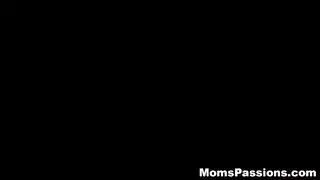 أفلام إباحية صريحة: مضاجعة صديقة والدتك المثيرة