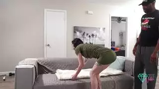 جمال أسمر لا يشبع في ماراثون جنس جماعي إكس إكس إكس