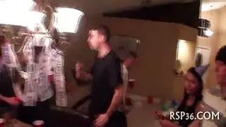 الفتيات المقززات يحشون بزب سمين