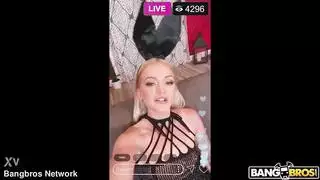 تذوق نفسها بعد التبول استمناء صريح