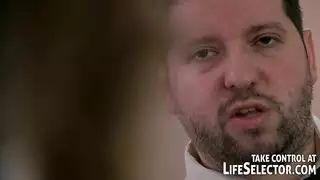 مهبلها الضيق مغناطيس للجماع القاسي