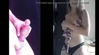 فتاة صغيرة الحجم تمتلئ مؤخرتها ثم فمها