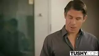 ضرب ع الوجه عنيف