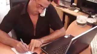جنس جامح مع المنزل على قضيب جانبي لأقصى ضحك