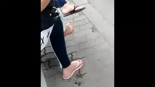 مشهد إباحي لشغف الشبشب مع حركة كلاسيكية مكثفة