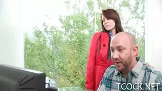 راهبه قلعت ملابسها وطلع تحت ملابسها ملابس ضيقه