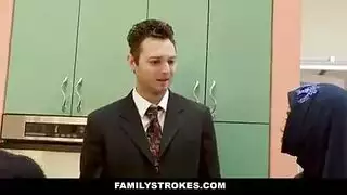 متزوجين فندق