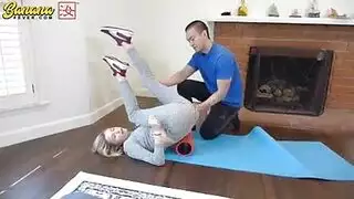 فتاة تستعمل عادة سرية سكس يدخل عليها جارها