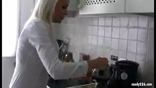 الديك صغير ناضجة في سولو حسي