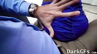 جنس قوي في السرير مع نجمة سمراء رايلي ريد