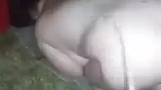 مص عميق وجنس خشن مع فتاة سمراء مغرية