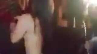 أجنبية ترقص ملط