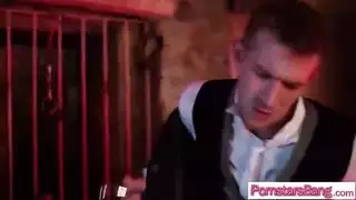 دلّك قضيبي بيديك الماهرة
