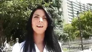 نبك فتات ذات عيون خضرا تغنيجات