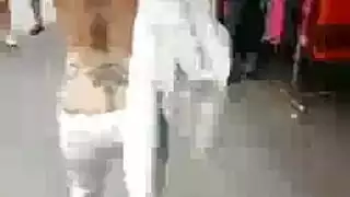 عاهرات شارع فولسوم: علاقة مثلية جماعية وبوفيه قضبان